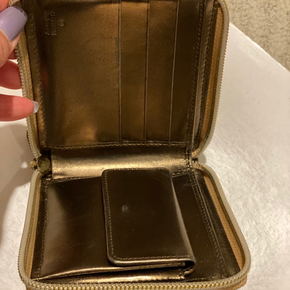 Mini Gucci Wallet - Picture 2 of 3